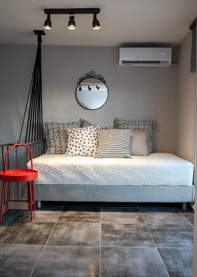 Yasemi Superb Two Floor Apartment Heraklion  ภายนอก รูปภาพ